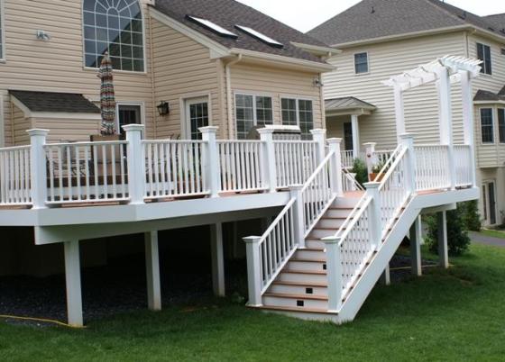 composite_deck_with_Pergola_in_Maryland